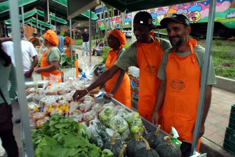 Agricultura familiar ganha feira itinerante em Itabira