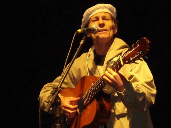 Morre Binho Geraes, músico itabirano