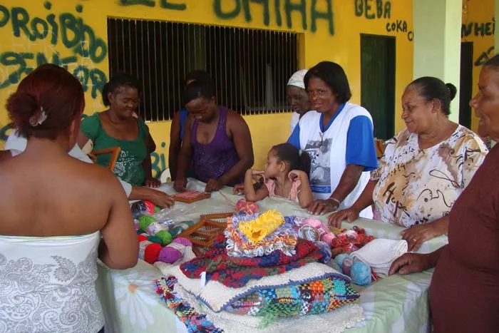 Moradores do rio Tanque aprendem a caminhar com as próprias pernas