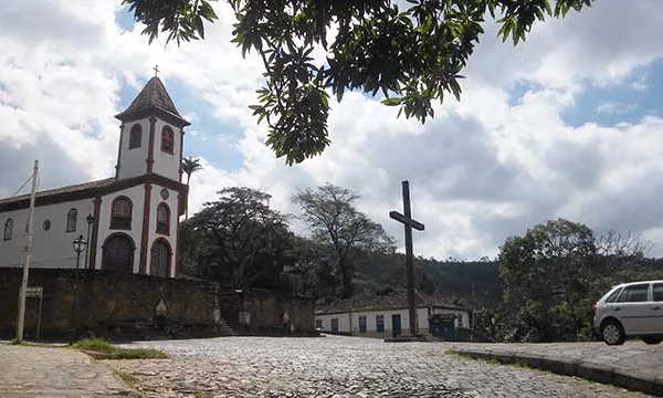 Itabira, terra sem utopia. Mire-se no exemplo de Nova Era