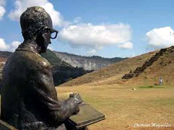 A falta que o poeta faz a Itabira do Mato Dentro