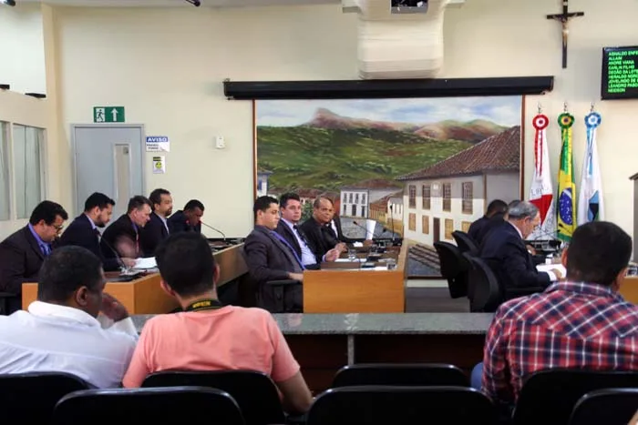 Vereador vê indício de superfaturamento em serviços prestados à Prefeitura pela Conservo