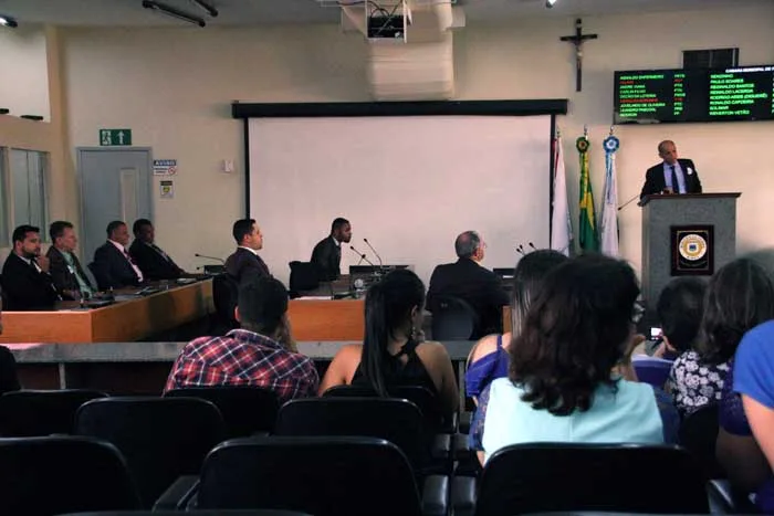 Sindicalista ameaça fechar ferrovia se a Vale não impedir que empreiteiras contratem forasteiros