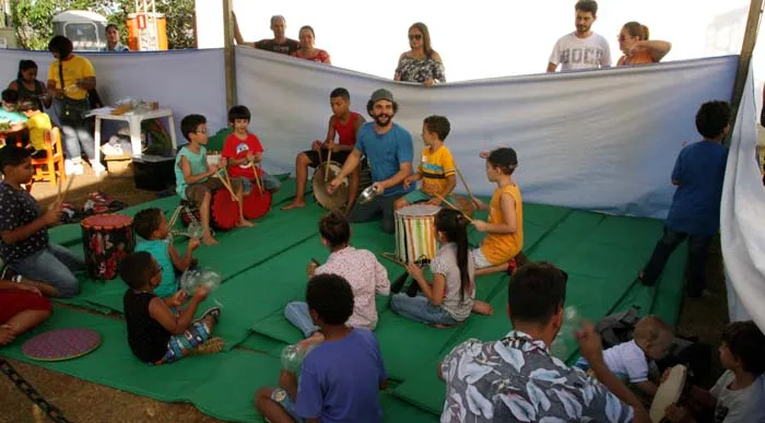 Festival encerra nesta terça-feira celebrando o nascimento do poeta