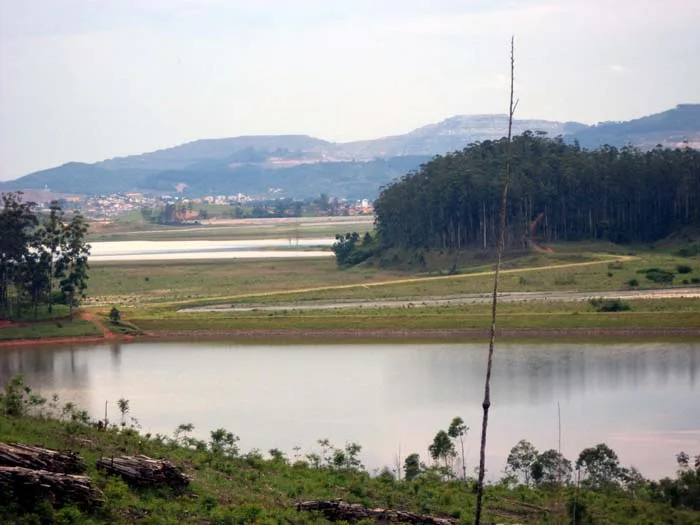 Promotor de Mariana questiona segurança das barragens de rejeito em debate com alunos da Unifei
