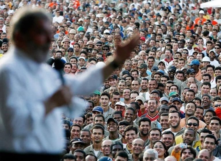 Se você abrir a boca. Se você for pra rua. O Brasil vai ser “do mundo”