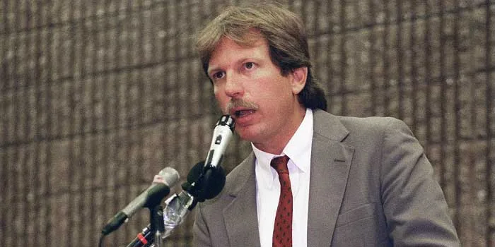 Gary Stephen Webb, o jornalista assassinado por denunciar a CIA, o narcotráfico e a sujeira da política norte-americana pelo mundo
