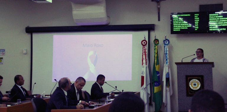 Portadora de lúpus diz que faltam remédios para tratamento da doença em Itabira