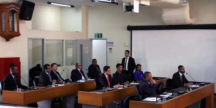 Projeto que concede remuneração extra aos advogados da Prefeitura é retirado de pauta para não ser derrotado