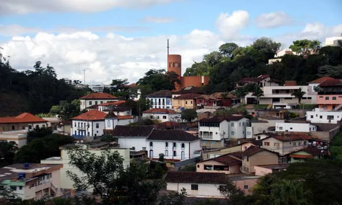 Sem recursos, turismo e cultura não evoluem na terra do poeta