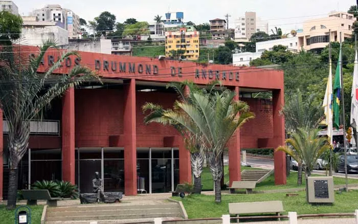 FCCDA não faz concurso há mais de 20 anos e predomina o empreguismo na casa da cultura itabirana