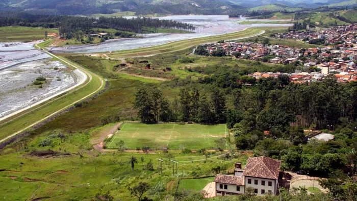 Vereador quer que Prefeitura divulgue informações sobre segurança das barragens em Itabira