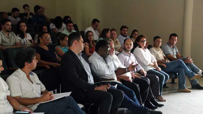 Ativistas pedem intervenção do Codema para que a Vale faça remoção de moradores em áreas de risco, mas ficam sem respostas