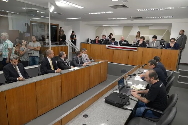 Representantes de órgãos ambientais foram negligentes na fiscalização da Vale em Brumadinho, acusam deputados