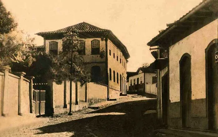 Itabira, tesouro fechado de homens e mulheres