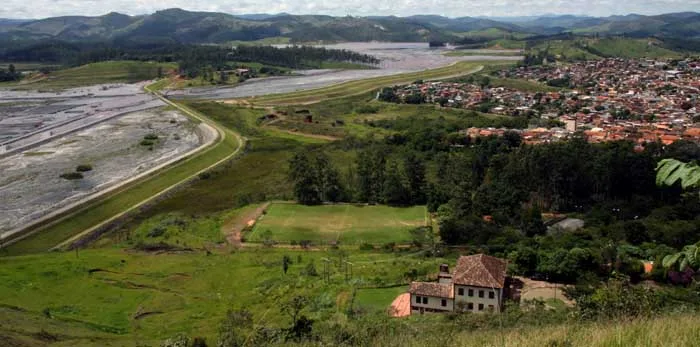 Justiça quebra sigilo das ações contra a Vale e decide que elas permanecem até a conclusão das auditorias das barragens