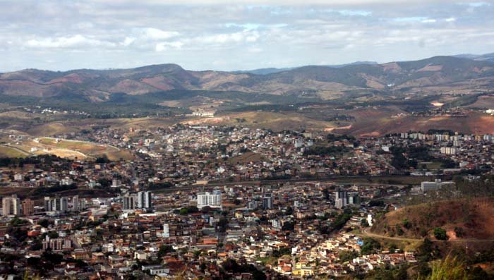 Na reta de chegada, Ronaldo Magalhães e Marco Antônio Lage polarizam a disputa eleitoral em Itabira