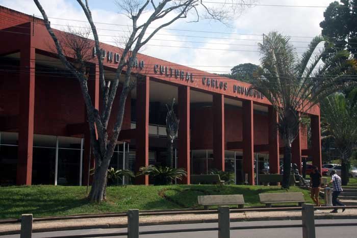 A arte não pode parar mesmo com a pandemia: FCCDA contrata artistas para apresentações virtuais