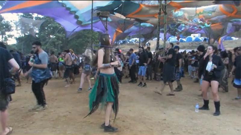 Pulsar, festival efervescente na cachoeira Alta, teve música eletrônica, terapias holísticas e convivência harmoniosa com a natureza