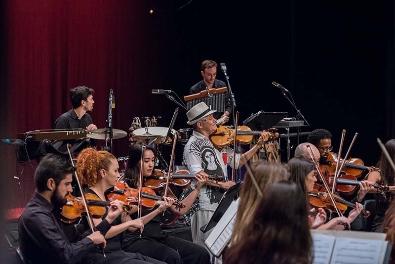 Orquestra Ouro Preto e Antonio Nóbrega celebram a cultura popular em Itabira