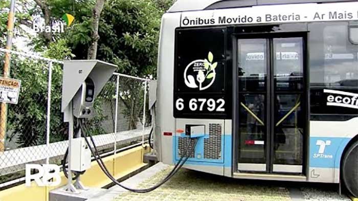 Benefícios dos ônibus elétricos para as cidades e o meio ambiente