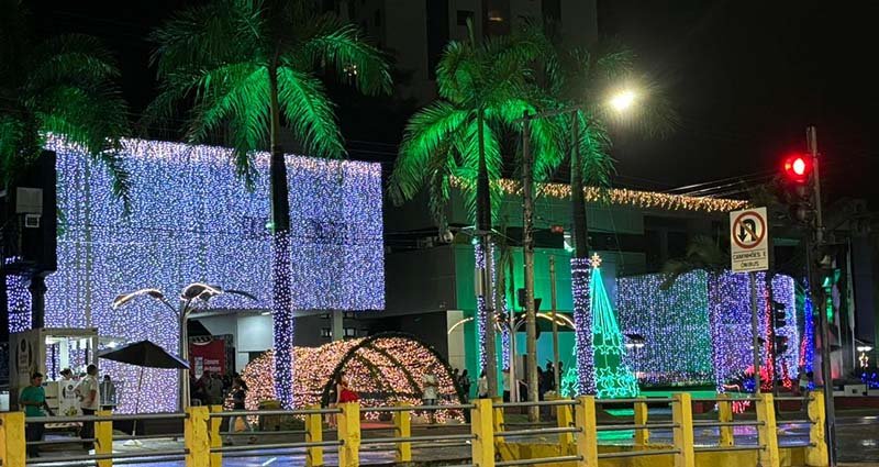 Câmara de Itabira inaugura Natal Luz com apresentações artísticas e votos de um Ano-Novo feliz para todos itabiranos