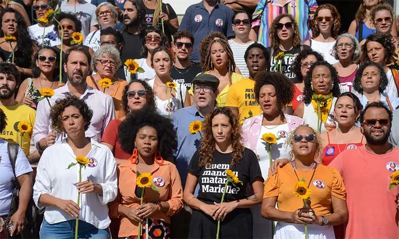 Ato na Cinelândia lembra seis anos da morte de Marielle Franco ainda sem saber quem foi o mandante e a motivação para o crime