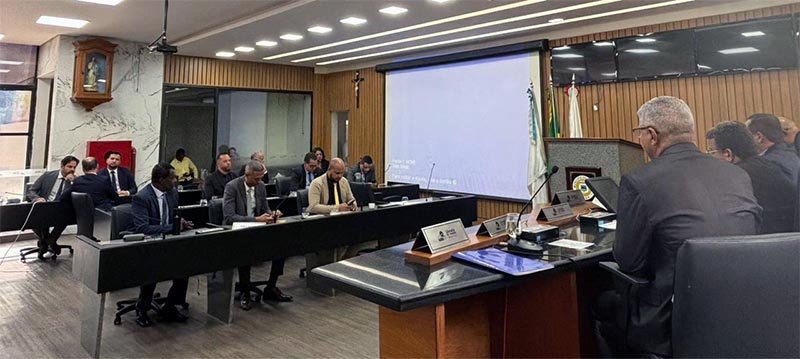 Derrota acachapante: vereadores derrubam vetos do prefeito e Itabira fica sem secretarias de Segurança e Cultura