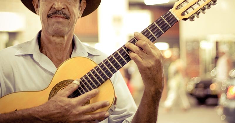 Força da viola caipira está nas raízes populares e no saber oral