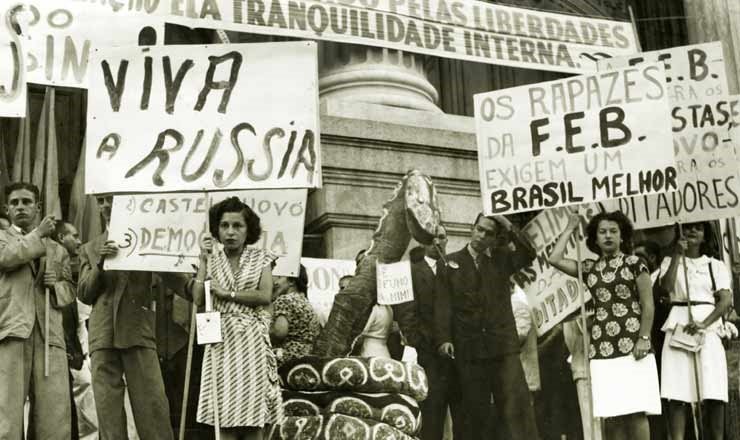 Poema de março de 45