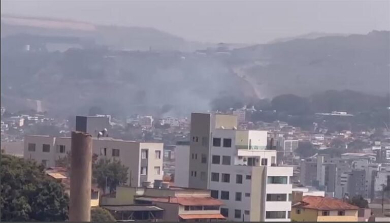 Antes tarde do que nunca: Prefeitura de Itabira cria brigada de combate a queimadas e incêndios florestais para atuar com o Corpo de Bombeiros