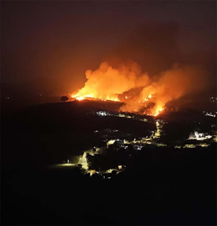 Incêndio florestal na região do Barreiro assusta moradores; Itabira precisa preparar para os dias piores que virão com as mudanças climáticas