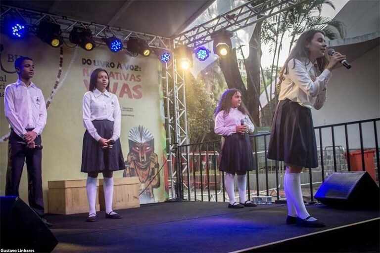 Drummonzinhos participam do 4º Flitabira com declamações de poemas de CDA