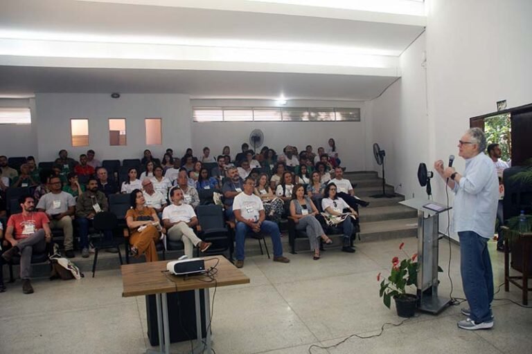 Moradores atingidos por obras de descaracterização do Pontal são eleitos delegados em conferência ambiental, em Itabira