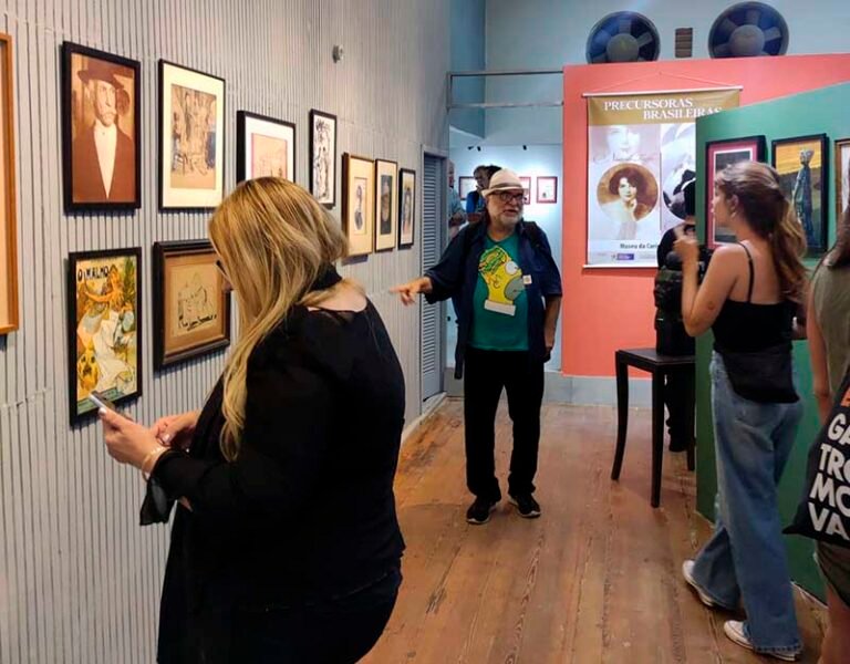 Museu da Caricatura Brasileira é inaugurado no Rio com busto de Samuel Gorberg, obra de Genin