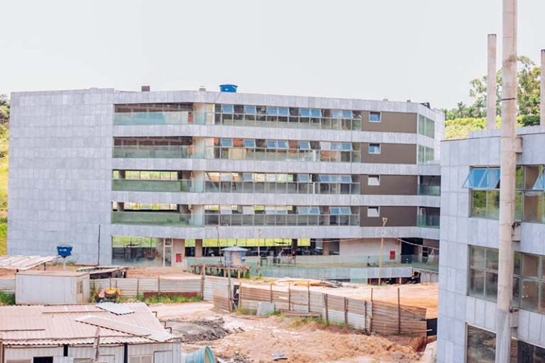 Parceria entre Prefeitura e Unifei dispõe de novo protocolo de intenções para incrementar o ainda incipiente projeto universitário de Itabira
