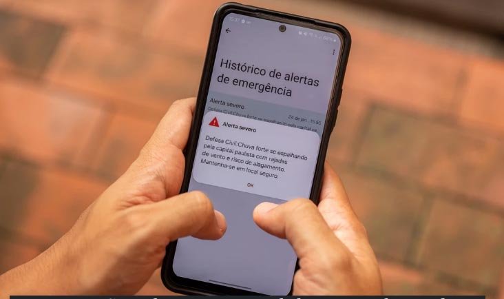 Governo não sabe quantos celulares recebem alerta da Defesa Civil para chuvas extremas