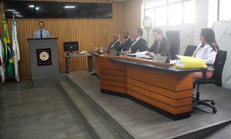 Prefeito de Itabira reafirma prioridade para a diversificação econômica e criação de Fundo Soberano, em reunião na Câmara