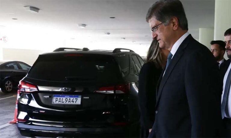 PGR reitera denúncia contra membros do quarto núcleo da trama golpista; julgamento de Bolsonaro começa nesta terça-feira (25)