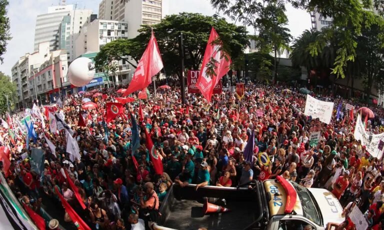 Cidades brasileiras realizaram atos contra anistia a golpistas nesse domingo (30)