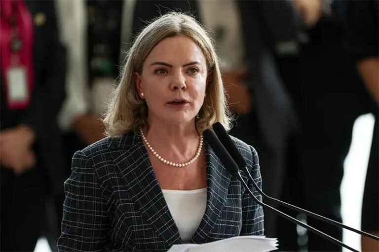 Ministra Gleisi Hoffmann critica governadores por não reconhecerem apoio federal para o pagamento de suas dívidas estaduais