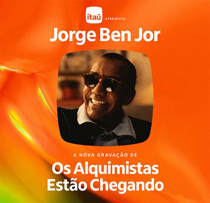 Jorge Ben Jor recria ‘Os Alquimistas Estão Chegando’ em Paris, celebrando o clássico álbum A Tábua de Esmeralda