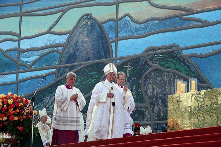 Morre Francisco, o papa dos excluídos e voz da esperança em um mundo melhor, fraterno e justo