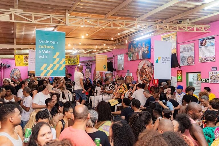 Festa de São Jorge celebra cultura afro-mineira com samba e fé no Bar do Cacá, em Belo Horizonte