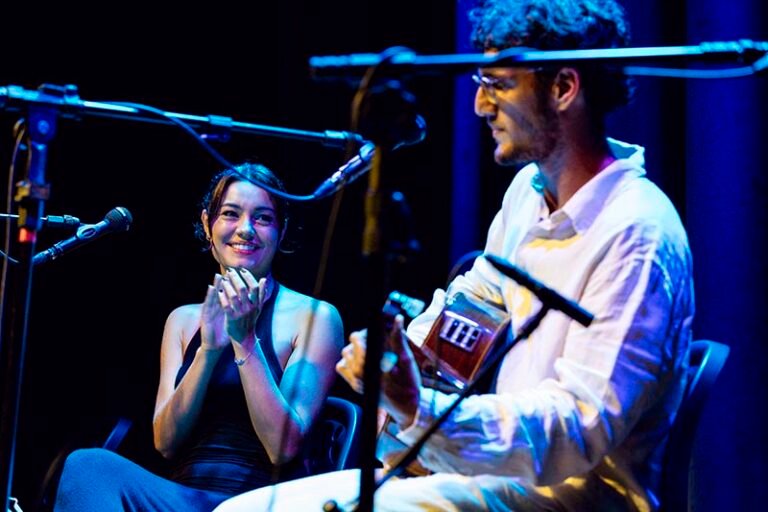 Sophie Charlotte e Tom Veloso fazem show intimista em BH; agende-se para 16 de maio