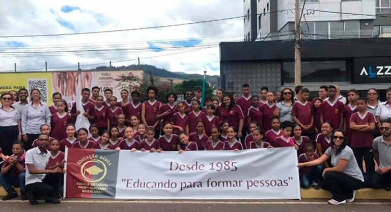 História e cinema, uma combinação perfeita para celebrar os 40 anos da Escola Professora Marciana Magalhães