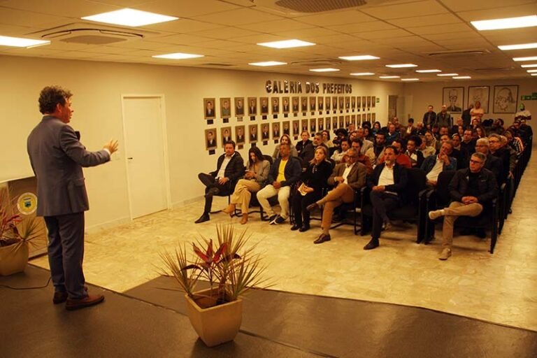 Reginaldo Lopes apresenta aspectos positivos da reforma tributária para o Brasil e os impactos nas cidades mineradas