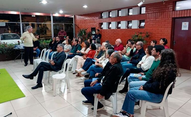 Com o lançamento do livro “Quem são eles, os rios?”, Cláudio Guerra pede urgência na preservação das águas