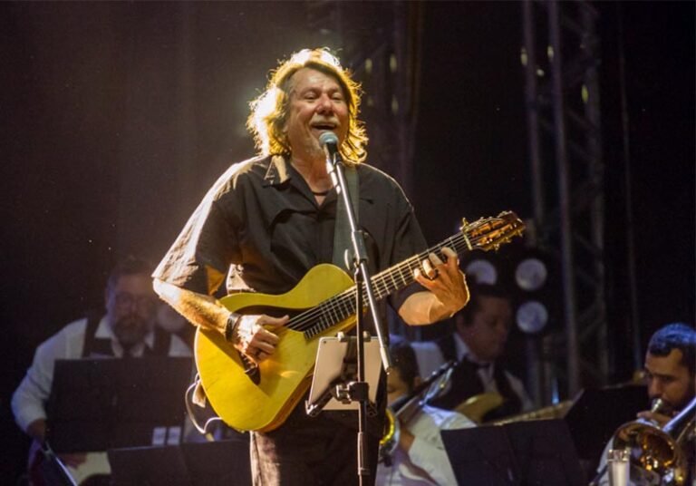 Festival de Inverno de Itabira tem Lenine nesta sexta-feira (11); na quinta (17), Thaís Felicori canta Gonzagão e o Estrela de Ouro comanda o arrasta-pé na Praça Acrísio