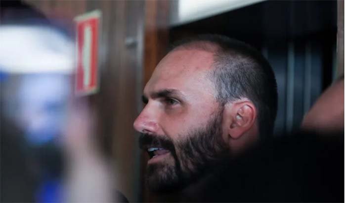 Eduardo Bolsonaro e aliados tramaram sanção contra STF antes de tornozeleira em Jair
